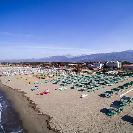 Villa Pallina With Pool - Happy Massarosa