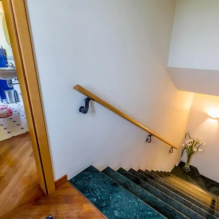 Pallina With Pool - Happy